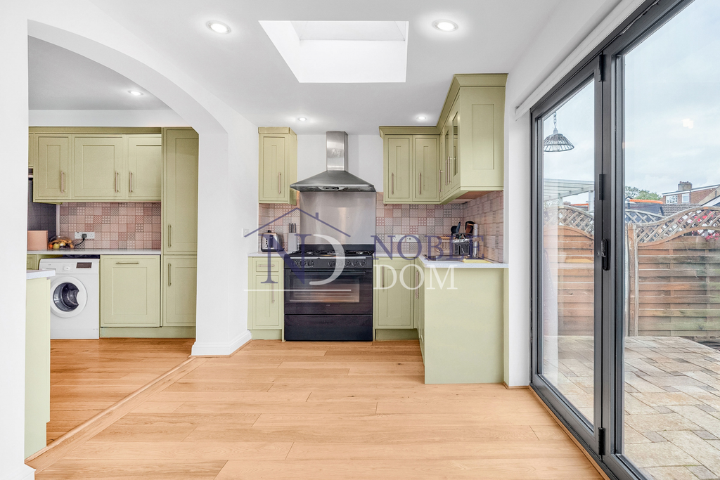 Property photo 3 of 17 Gallery