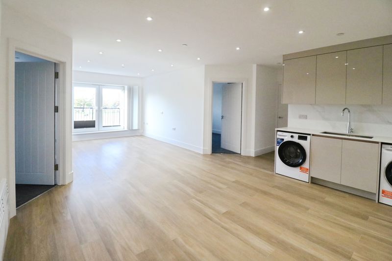 Property photo 1 of 12 Photo 9