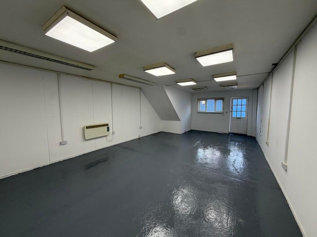 Property photo 3 of 4
