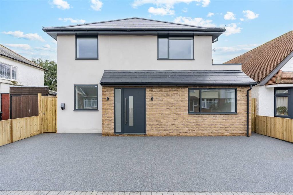 Property photo 1 of 30