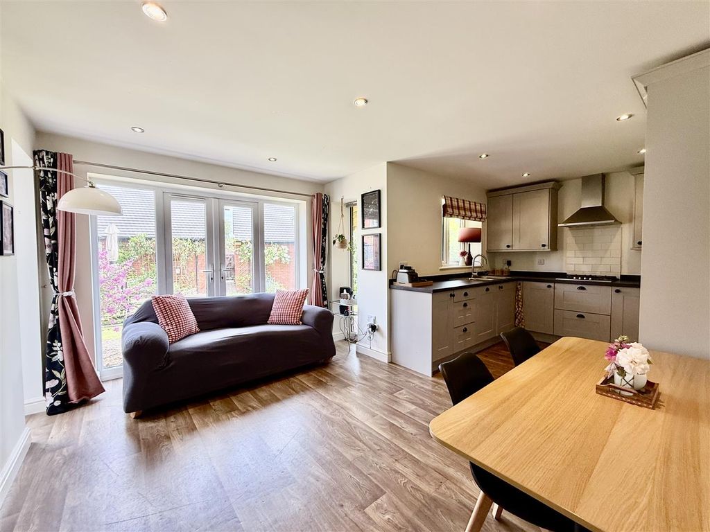 Property photo 3 of 28 3