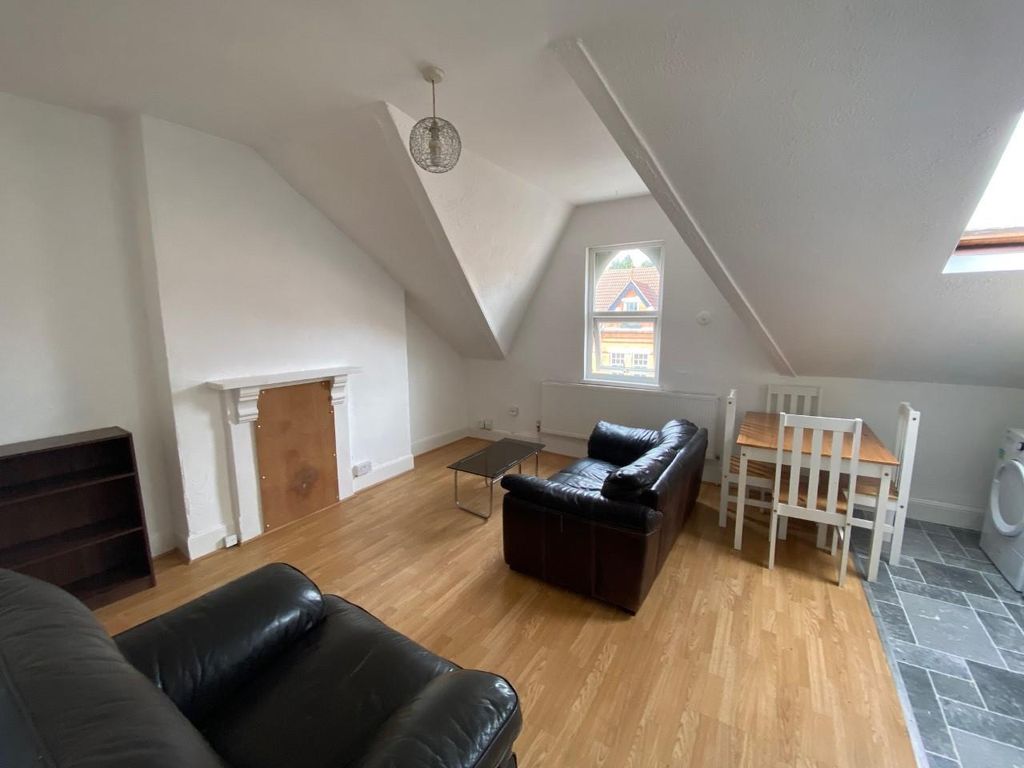Property photo 3 of 6 Thumbnail_Img_8894.Jpg