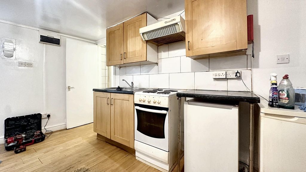 Property photo 1 of 4 Qm76Lpwaakexedo-Ts5Jja
