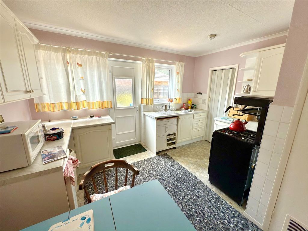 Property photo 2 of 10 Breakfast Area.Jpg