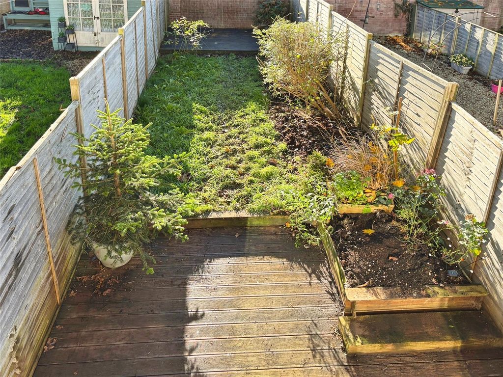 Property photo 2 of 25 Picture No. 23