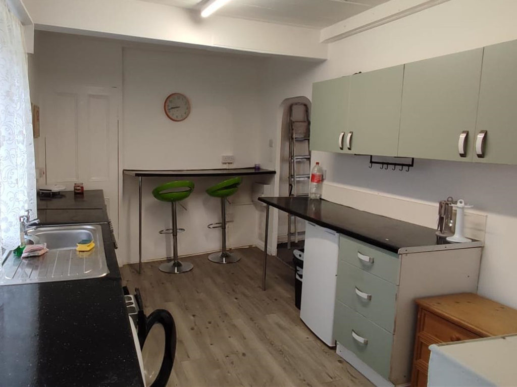 Property photo 2 of 10 Photo 1