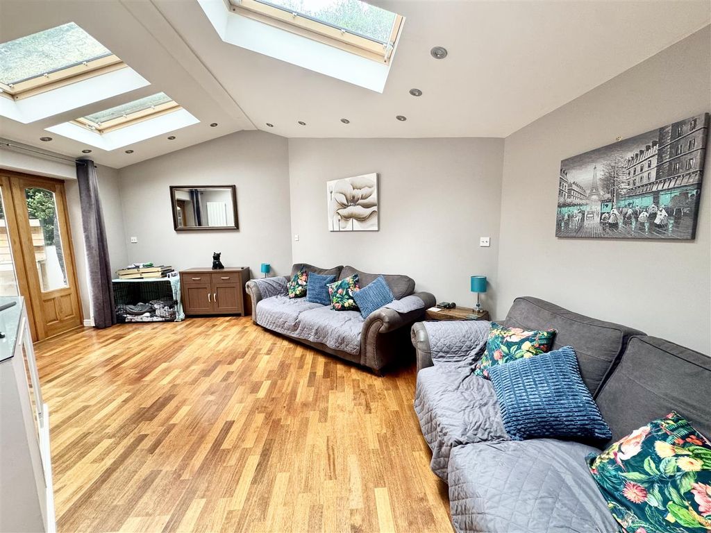 Property photo 2 of 14 Orangery