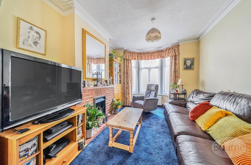 Property photo 2 of 18 Picture No. 16
