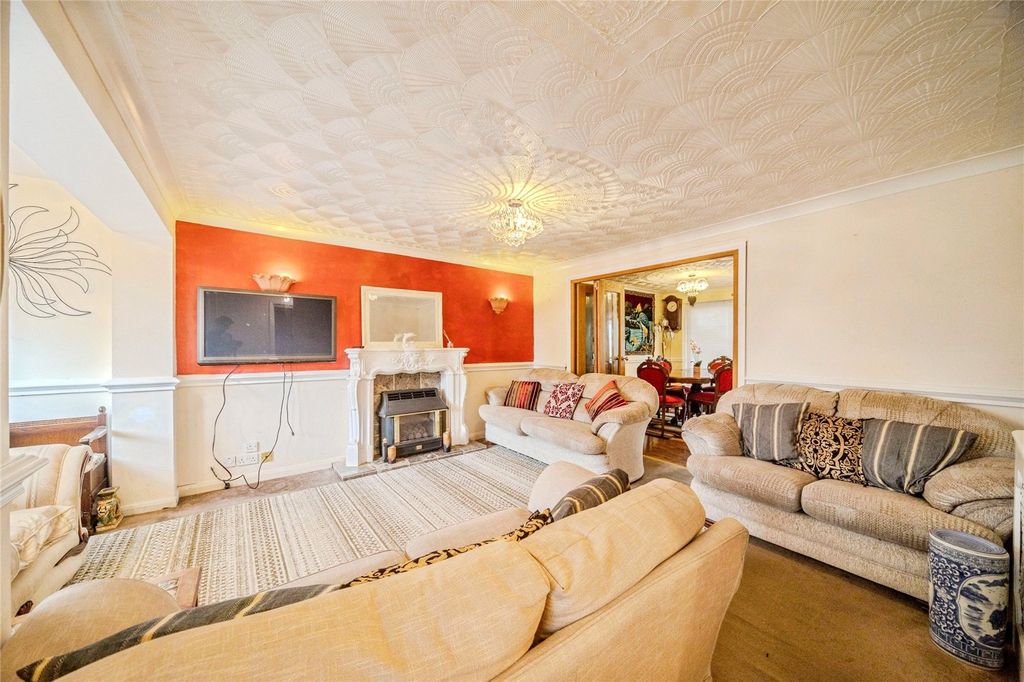 Property photo 3 of 33 Picture No. 32