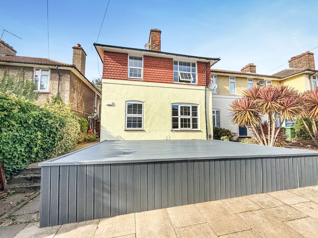 Property photo 1 of 19 Picture No. 02