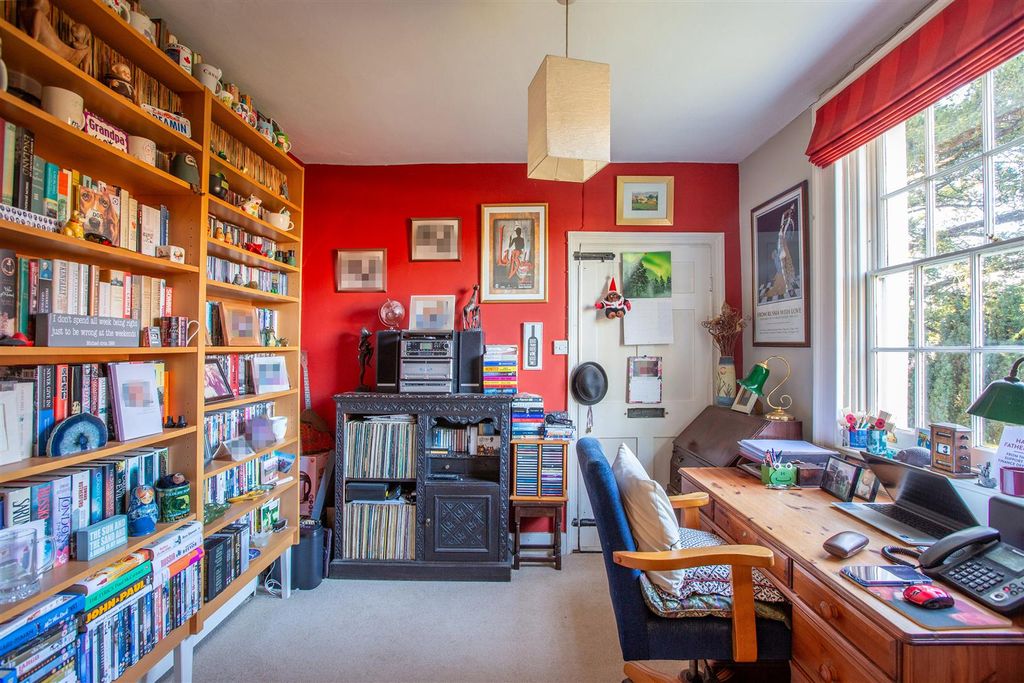 Property photo 3 of 22 Study