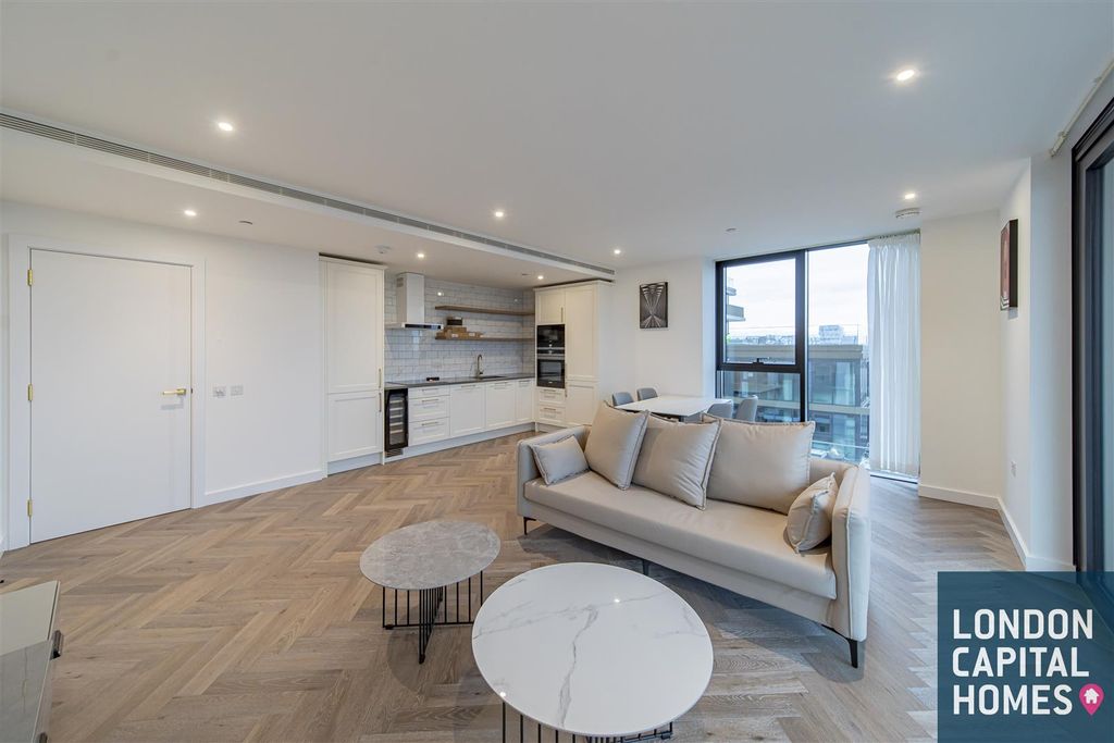 Property photo 2 of 18 E74A7313-Hdr.Jpg