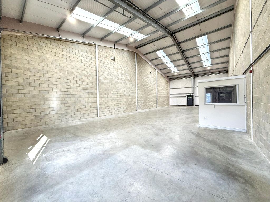 Property photo 2 of 13 Warehouse