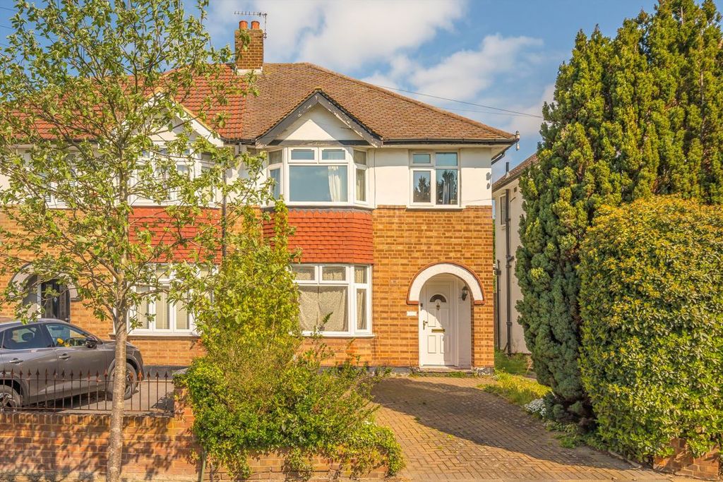 Property photo 1 of 3