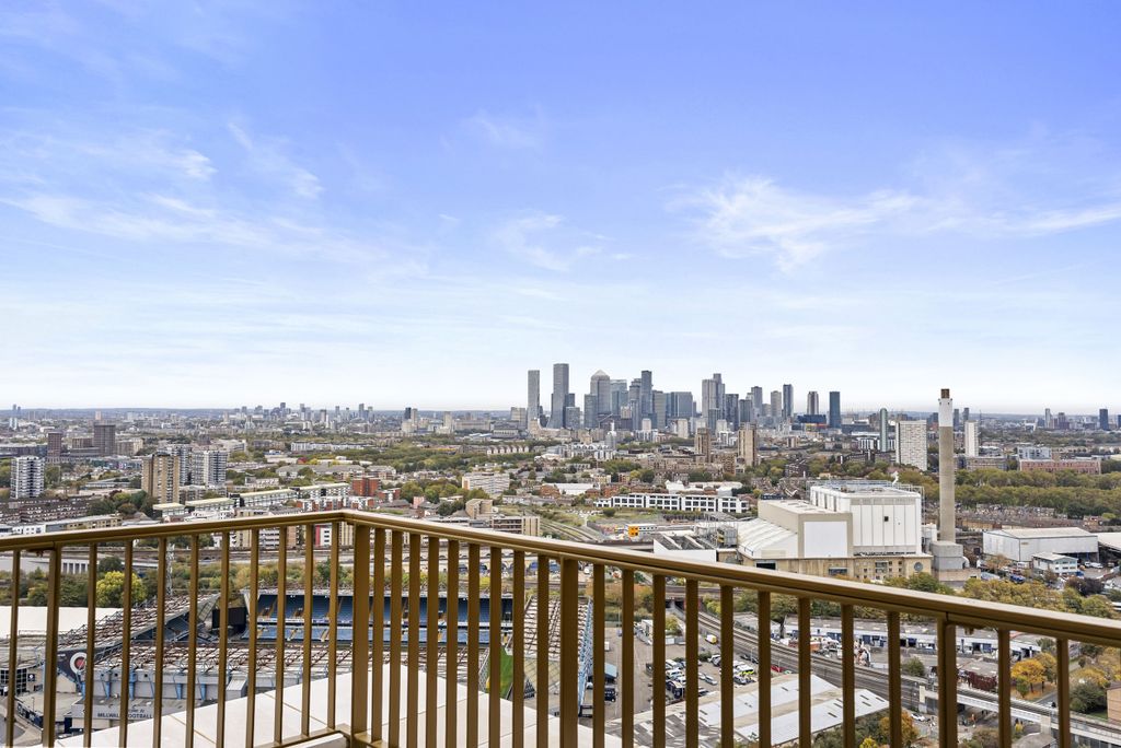 Property photo 2 of 6 Balcony