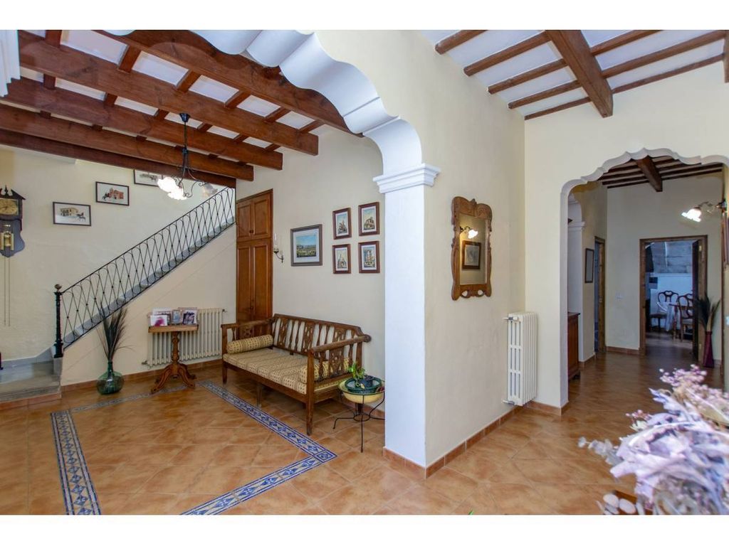 Property photo 3 of 30