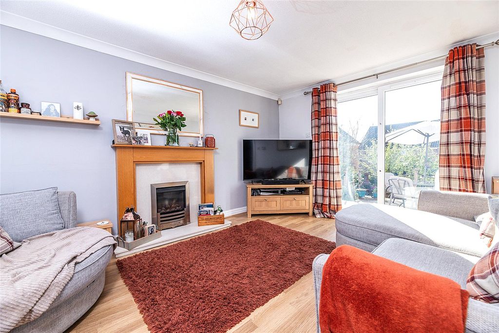 Property photo 3 of 47 Picture No. 15