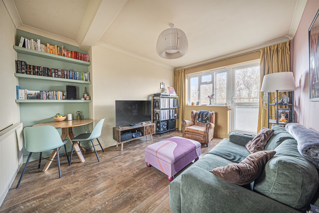 Property photo 1 of 12