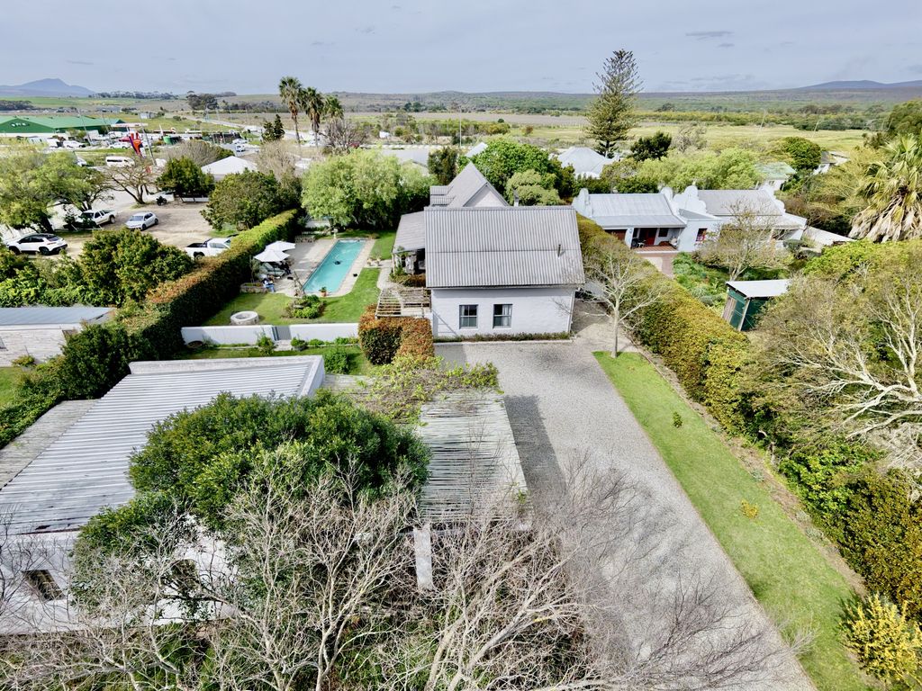 Property photo 2 of 52