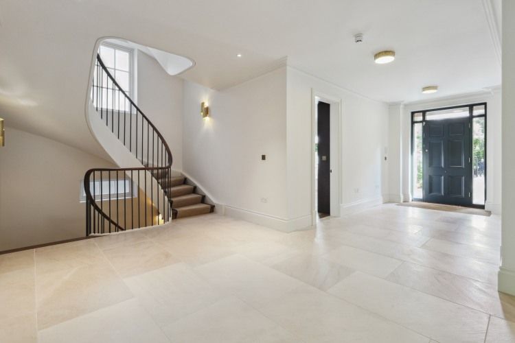 Property photo 2 of 12 Hall