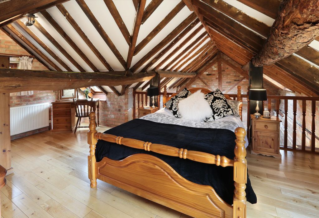 Additional image 39 of 11 bed farm for saleKings Lane, Snitterfield, Stratford-Upon-Avon, Warwickshire CV37.