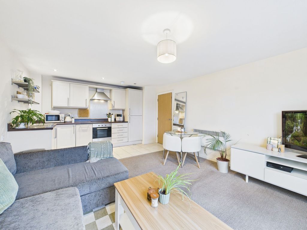 Property photo 3 of 8 Open Plan Living