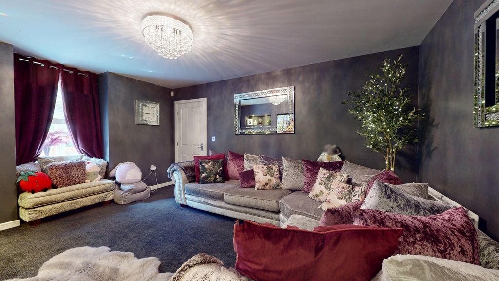 Property photo 2 of 47 5421402