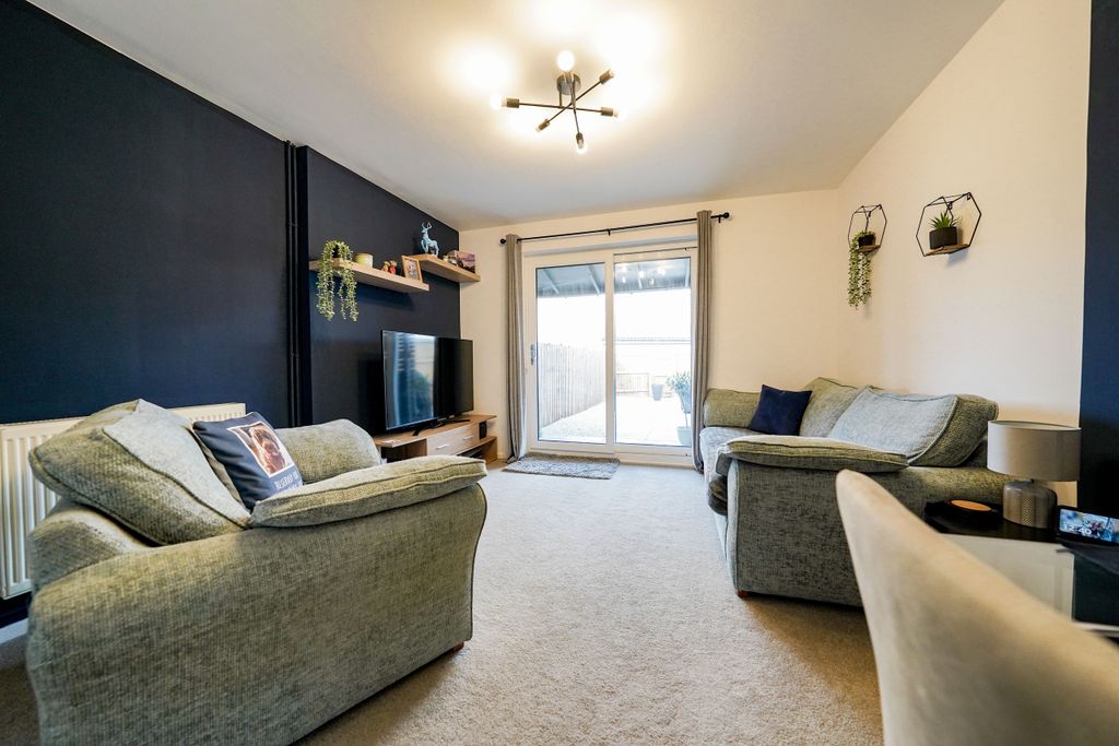 Property photo 2 of 16 Dsc04355