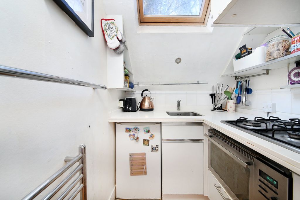 Property photo 3 of 9