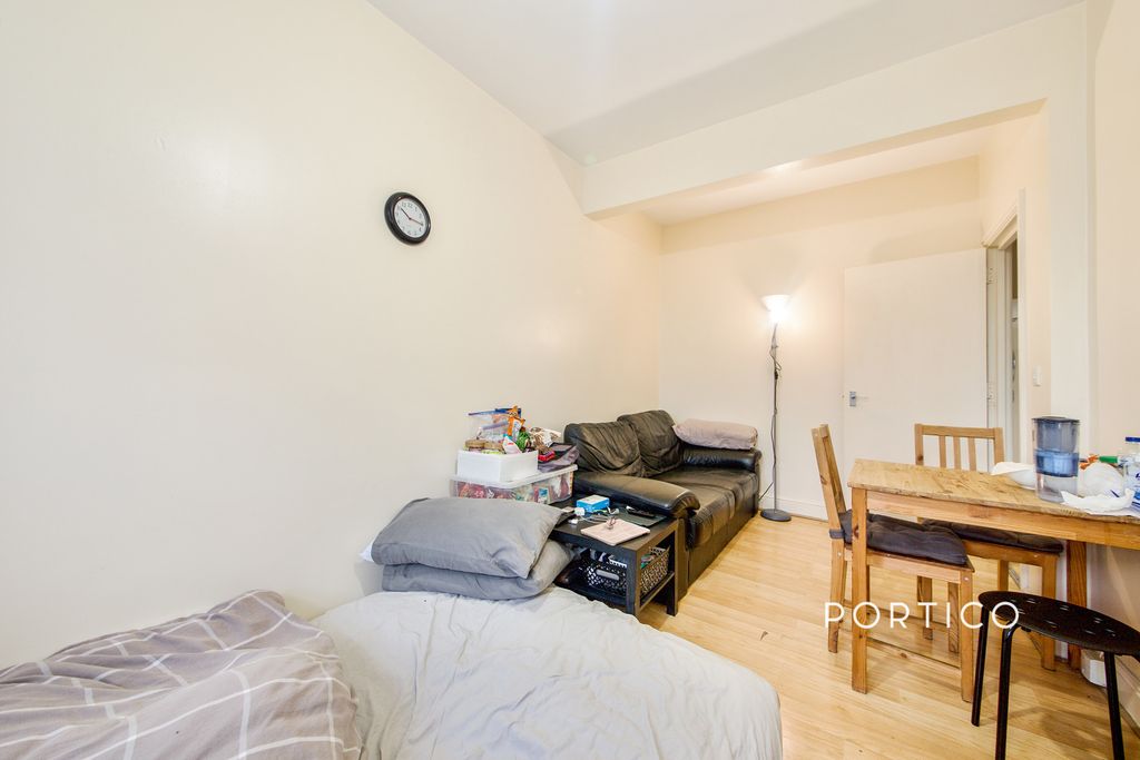 Property photo 3 of 9 Living Room