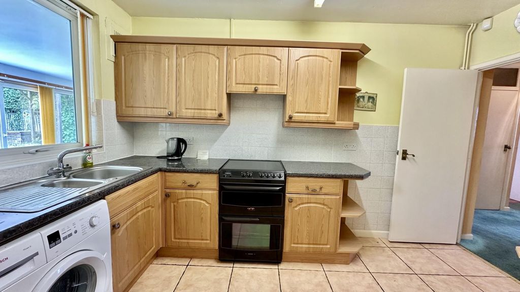 Property photo 3 of 21