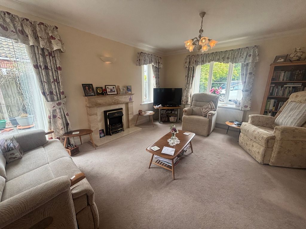 Property photo 3 of 16 Image