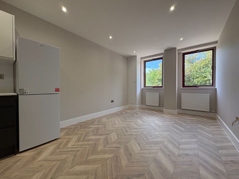 Property photo 2 of 5 Photo 4