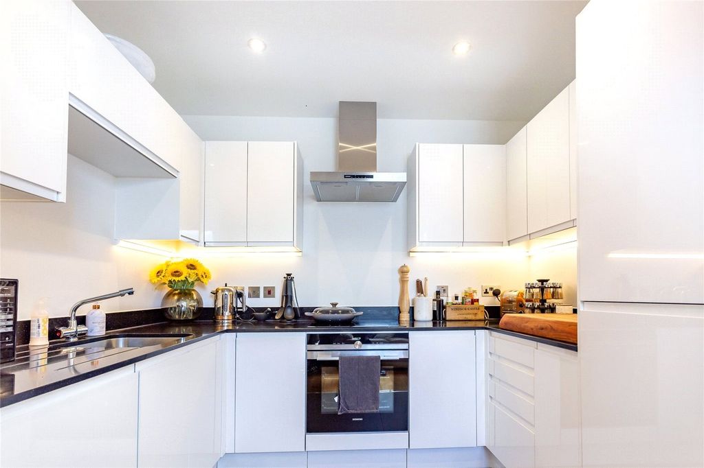 Property photo 1 of 8 1
