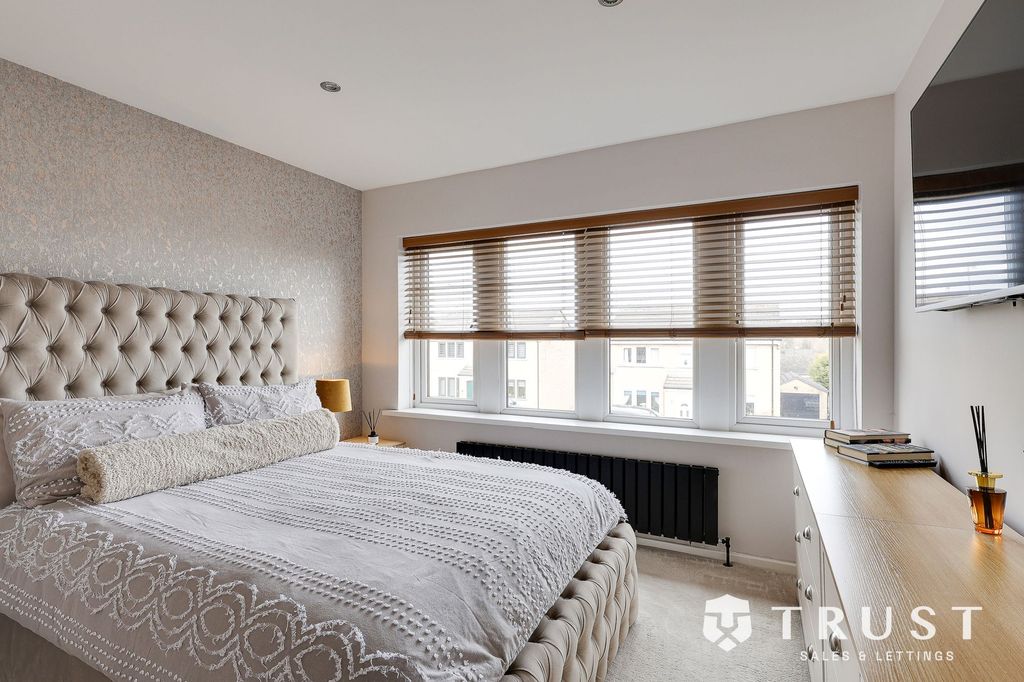 Additional image 20 of 4 bed detached bungalow for saleHall Park Avenue, Liversedge WF15