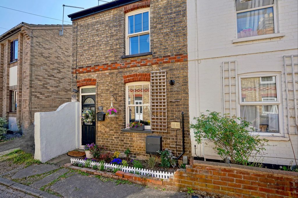 Property photo 1 of 13