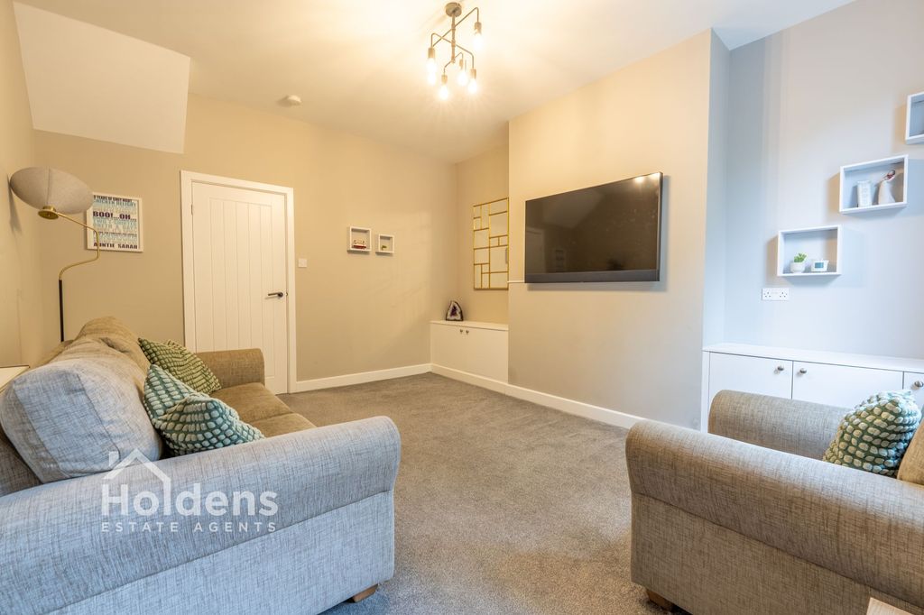 Property photo 2 of 19