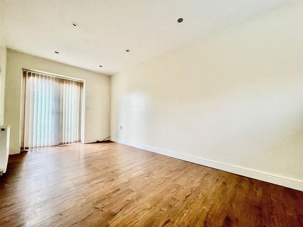 Property photo 3 of 6 6.Jpg