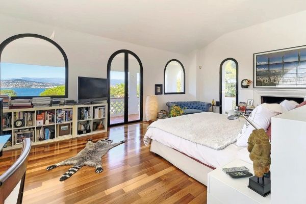Property photo 2 of 3