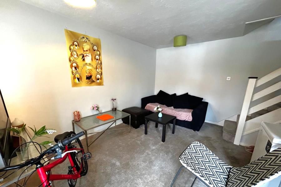 Property photo 2 of 7