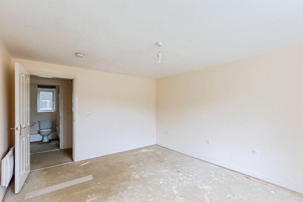 Additional image 5 of 2 bed flat for saleAbbots Way, Kettering NN15