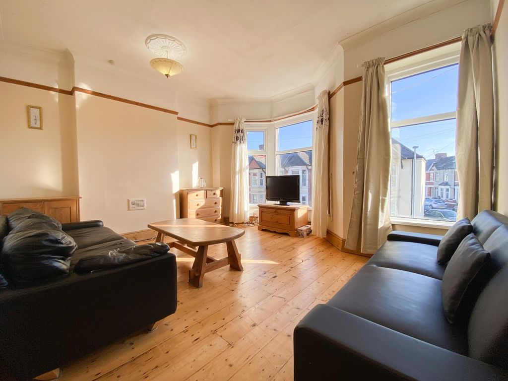 Property photo 2 of 11