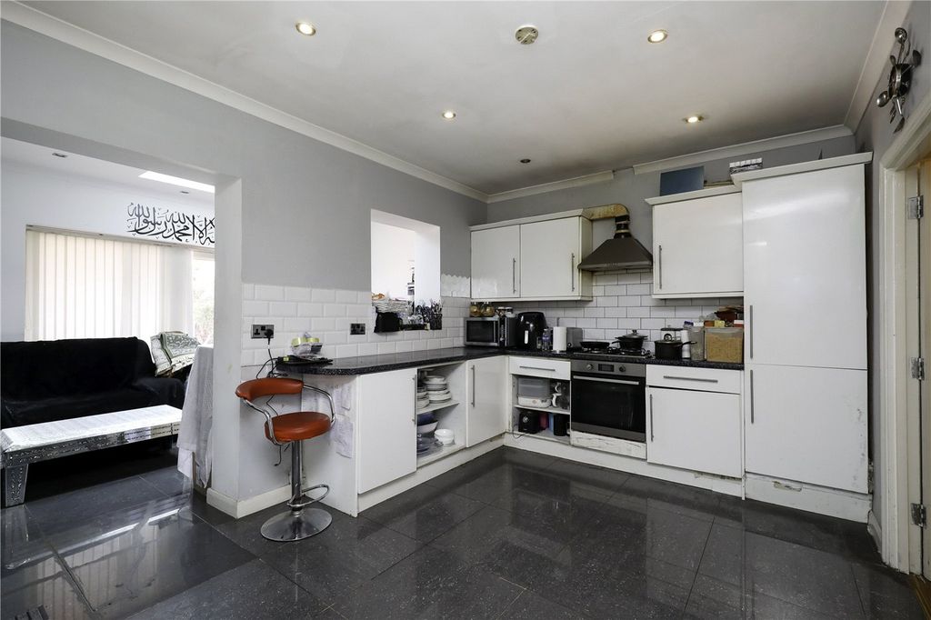 Property photo 3 of 16 Picture No. 05