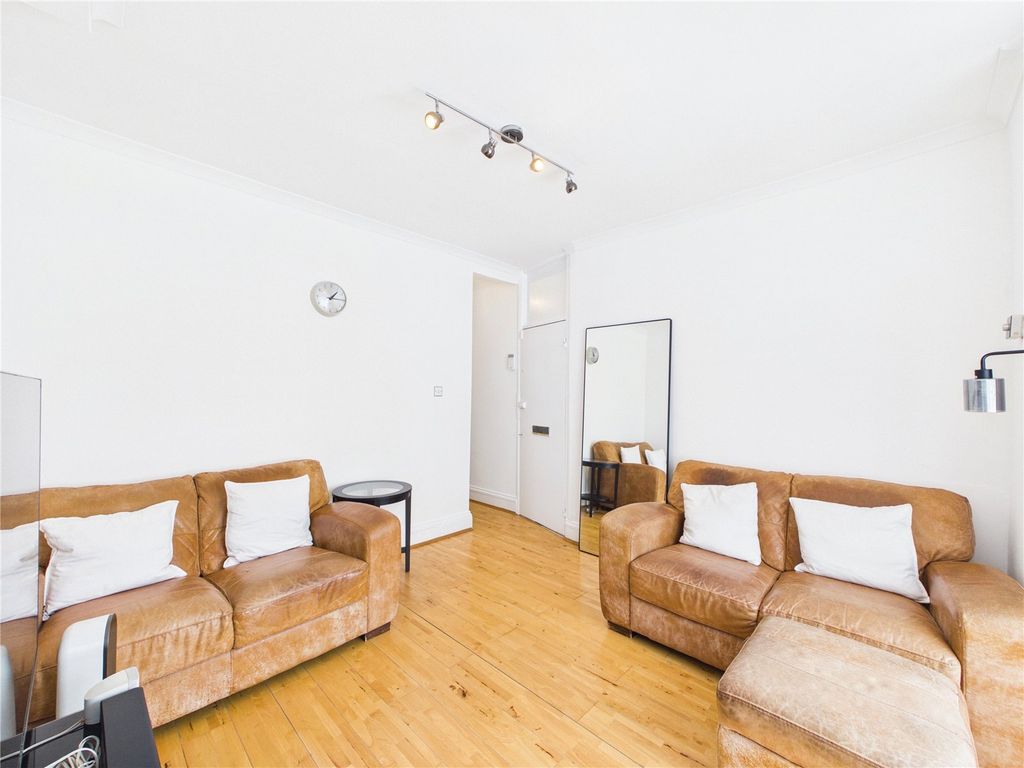 Property photo 3 of 11 Picture No. 06