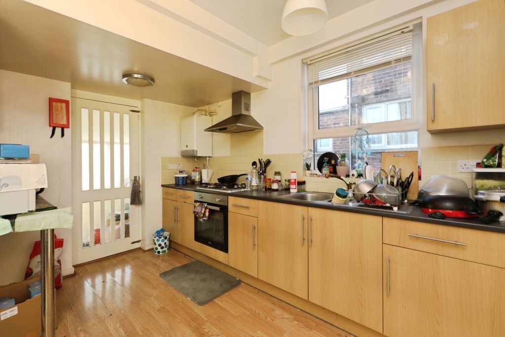 Property photo 3 of 17 Pbox-Img.Jpg