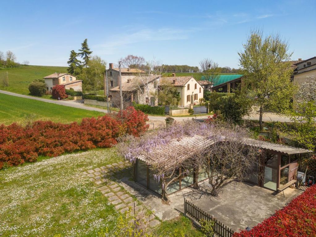 Property photo 1 of 34