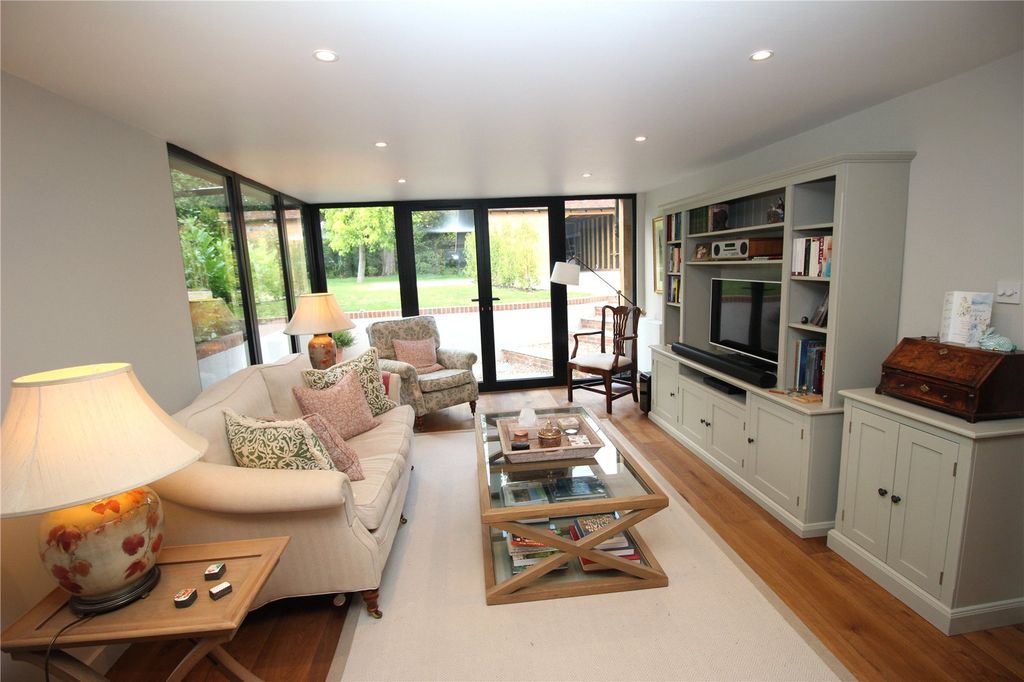 Property photo 2 of 13 Picture No. 28