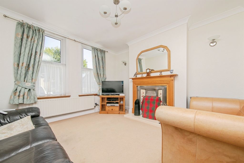 Property photo 2 of 17