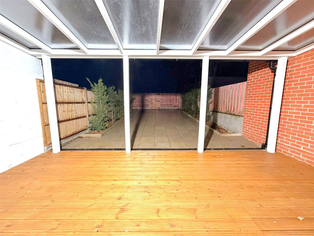 Property photo 2 of 15 Garden