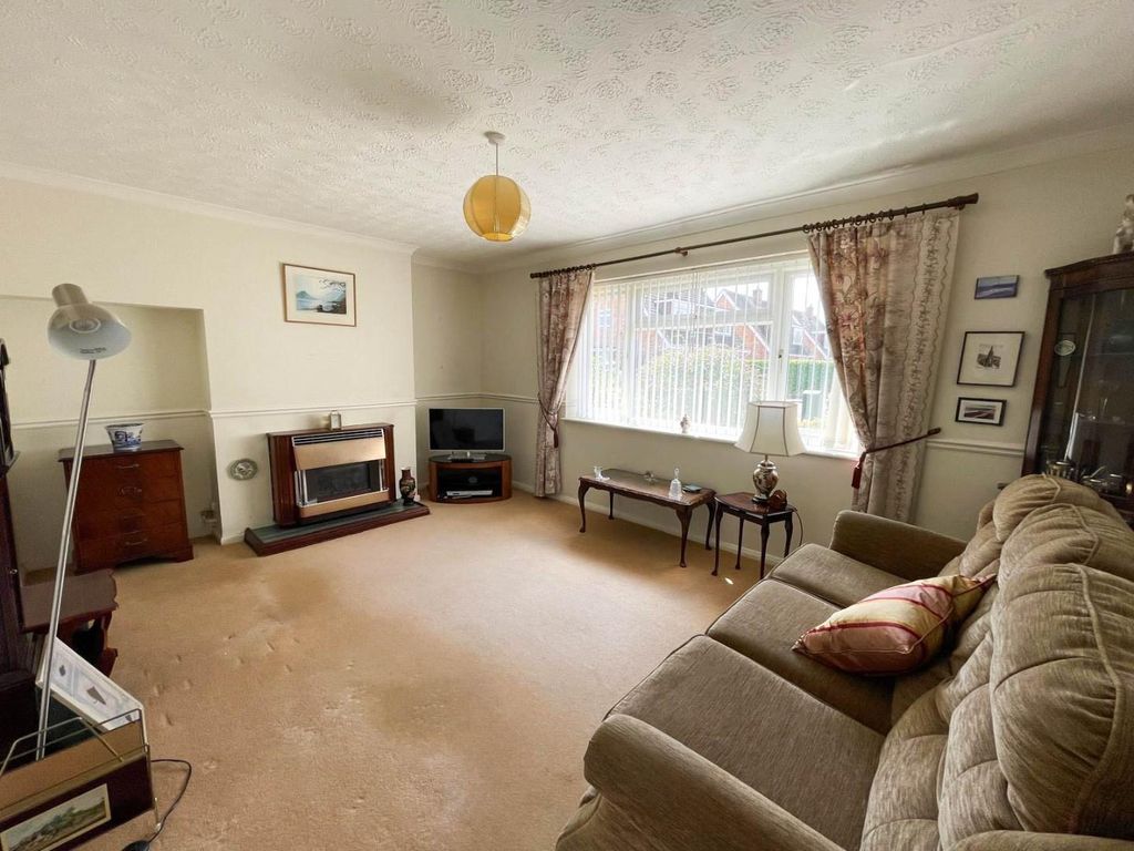 Property photo 3 of 15 6Def96A4-Ec97-48Ca-A67B-3616F57473c7.Jpg